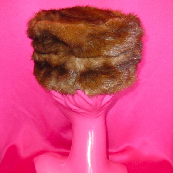 1960s vintage brown fur pillbox winter hat - Picture 2 of 4